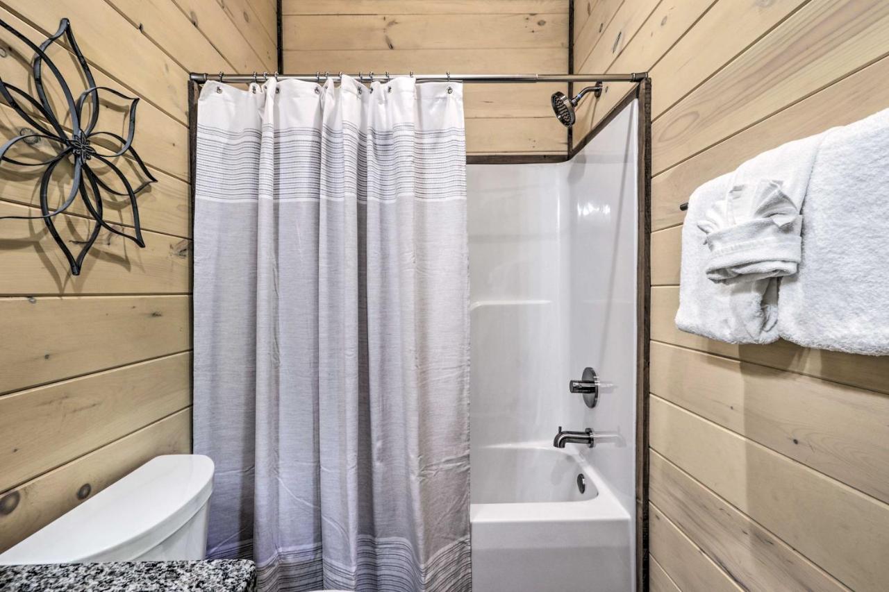 Villa Smoky Cove Retreat With Private Hot Tub And Deck! à Sevierville Extérieur photo